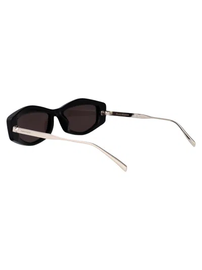 Alexander Mcqueen Alexander Mc Queen Geometrical Sunglasses Am0482 S 001