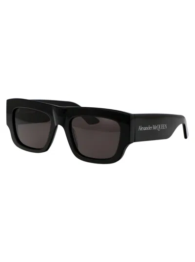 Alexander Mcqueen Alexander Mc Queen Sunglasses Am0449 S 001 In Black