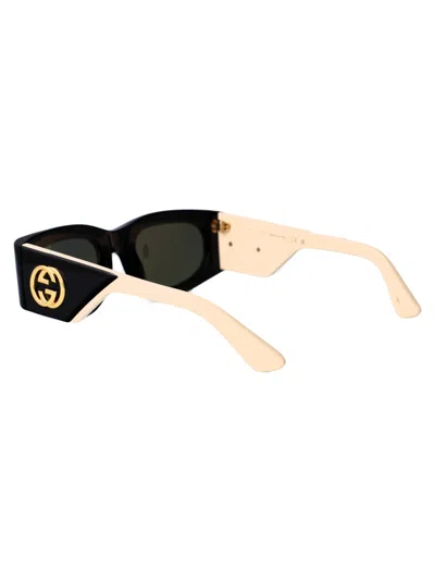 Gucci Squared Sunglasses Gg1664 S 001