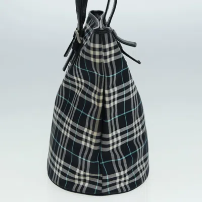 Pre-owned Burberry Nova Check Navy Cloth Shoulder Bag ()