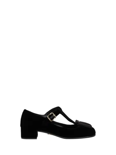 Prada Pumps In Black