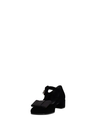 Prada Pumps In Black