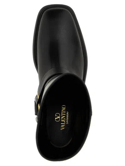 Valentino Garavani Valentino Vlogo Signature Leather Boot In Black