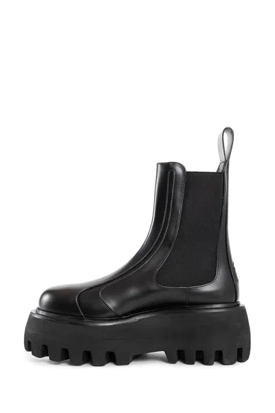 Alexander Mcqueen Woman Black Boots In Black