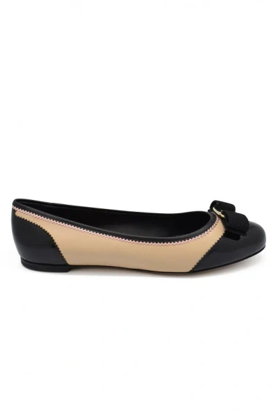 Ferragamo Varina Ballet Flats In Cream