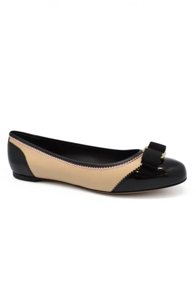 Ferragamo Varina Ballet Flats In Cream
