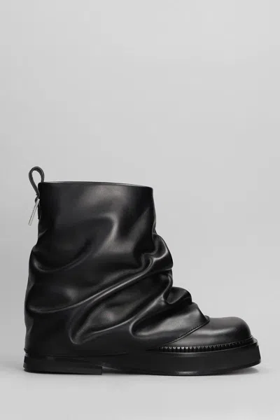 Attico 'mini Robin' Black Ankle Boots With Logo Plaque On The Rear And Pull-tab At The Heel In Black