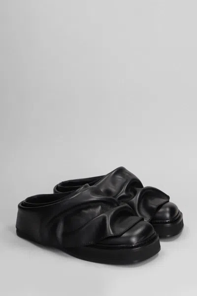 Attico Black Leather Mules In Black