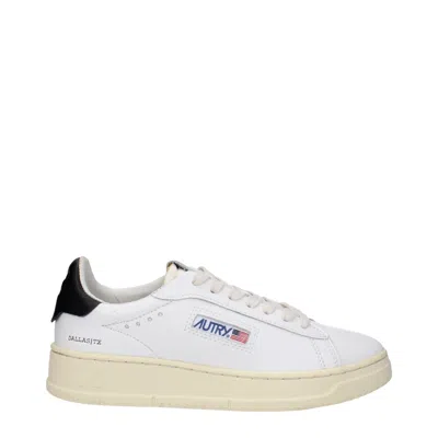 Autry Medalist White Low Top Sneakers With Contrasting Heel Tab In Leather Woman In Multi