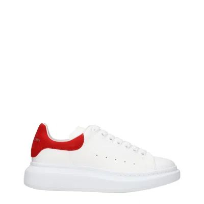 Alexander Mcqueen White Low Top Sneakers With Contrasting Heel With Embossed Logo Lettering In Leather Man In White