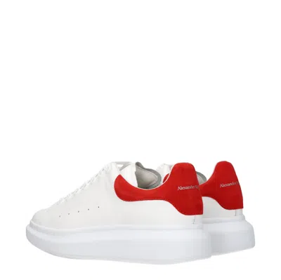 Alexander Mcqueen White Low Top Sneakers With Contrasting Heel With Embossed Logo Lettering In Leather Man In White