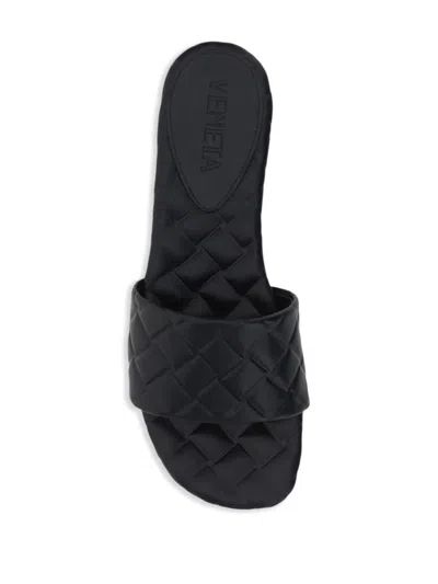 Bottega Veneta Braided Pattern Amy Flat Mule Shoes In Black