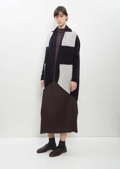 Suzusan Cashmere Seamless Upside Down Cape In Black / Light Grey