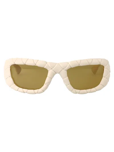 Bottega Veneta White Intrecciato Round Acetate Sunglasses