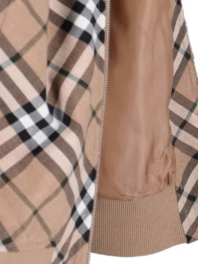 Burberry Mens Linden Ip Check Check-pattern Relaxed-fit Wool-blend Bomber Jacket In Beige