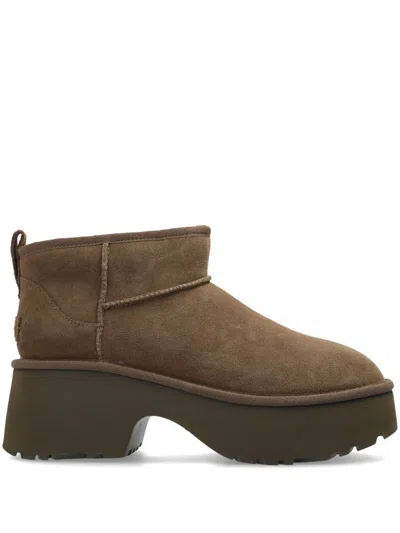 UGG UGG CLASSIC ULTRA MINI HEIGHTS BOOTS 