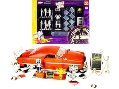Phoenix Toys Car Show Trophy Winner Accessories Set For 1/24 Model Cars By