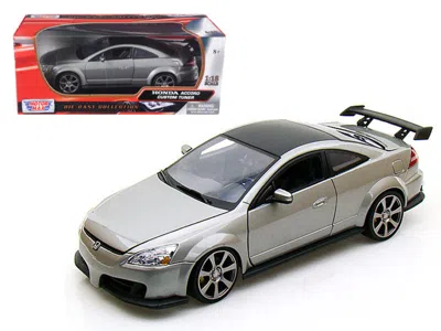Motormax 2003 Honda Accord Custom Tuner Grey 1-18 Diecast Model