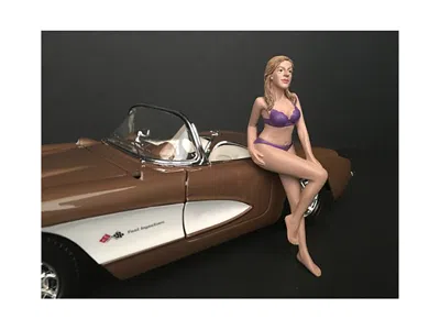 American Diorama July Bikini Calendar Girl Figurine For 1/24 Scale Models By