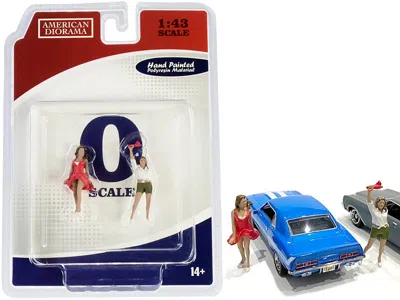American Diorama 70s Style Two Figurines Set Iv For 1/43 Scale Models By