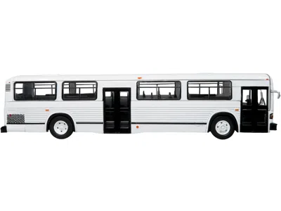 Iconic Replicas Mci Classic City Bus Plain White "vintage Bus & Motorcoach Collection" 1/87 Diecast Model By Iconic