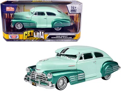 Motormax 1948 Chevrolet Aerosedan Fleetside Lowrider Pastel Green And Green Metallic Two-tone "get Low" Serie