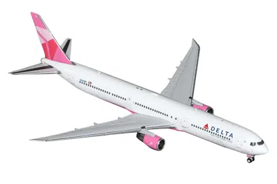 Geminijets Boeing 767-400er Commercial Aircraft "delta Air Lines - Breast Cancer Research Foundation" (n845mh)