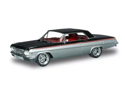 Revell Level 4 Model Kit 1962 Chevrolet Impala Hardtop 3-in-1 Kit 1/25 Scale Model By