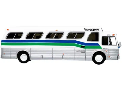 Iconic Replicas 1966 Gm Pd4107 "buffalo" Coach Bus "voyageur Colonial" Destination: "montreal Express" (quebec Canad