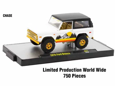 M2 Auto-thentics 6 Piece Set Release 91 In Display Cases Limited Edition 1/64 Diecast Model Cars By