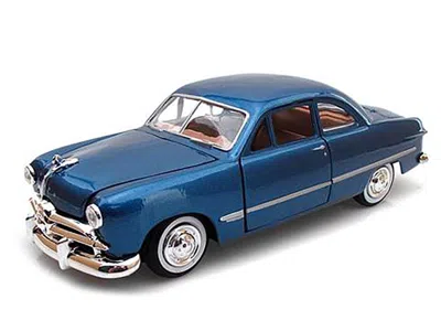 Motormax 1949 Ford Coupe Blue 1-24 Diecast Model Car