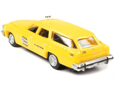 Classic Metal Works 1974 Buick Estate Station Wagon Taxi Yellow 1/87 (ho) Scale Model By