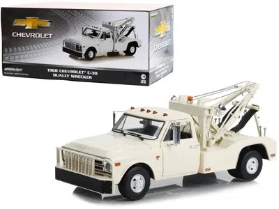 Greenlight 1968 Chevrolet C-30 Dually Wrecker Tow Truck White 1/18 Diecast Car Model By