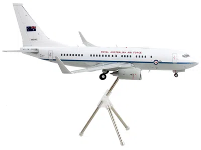 Geminijets Boeing 737-700 Transport Aircraft "royal Australian Air Force - A36-002" White And Gray "gemini 200"