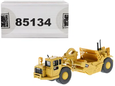 Diecast Masters Cat Caterpillar 627g Wheeled Scraper Tractor With Operator "high Line" Series 1/87 (ho) Scale Diecas