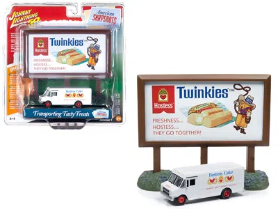 Johnny Lightning Gmc Step Van White With "hostess" Country Billboard " 50th Anniversary" 1/64 Diecast