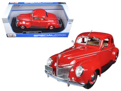 Maisto 1939 Ford Deluxe Tudor Red 1/18 Diecast Model Car By