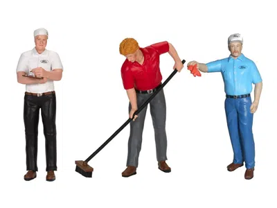Motorhead Miniatures Ford Cervice Center (1965) 3 Piece Figure Set 1/18 By