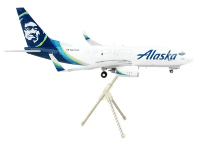 Geminijets Boeing 737-700bdsf Commercial Aircraft "alaska Air Cargo" White With Blue Tail "gemini 200" Series 1