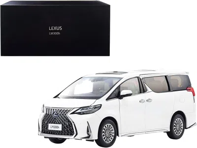 Kyosho Lexus Lm300h Hybrid Van With Sunroof White Pearl 1/18 Diecast Model Car By