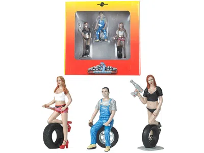 Motorhead Miniatures Andie, Derek And Michele Tire Brigade 3 Piece Figurine Set 1/24 By