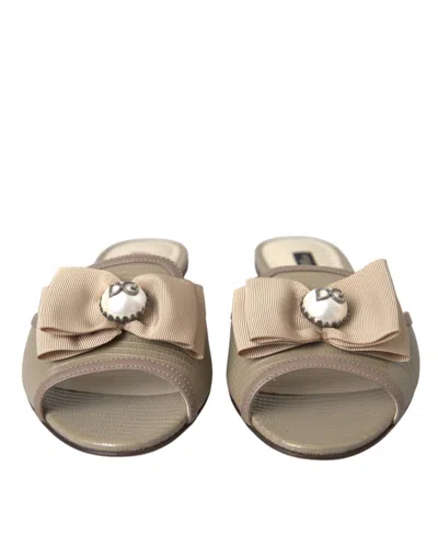 Dolce & Gabbana Beige Logo Pearl Flats Sandals Slides Shoes In Beige