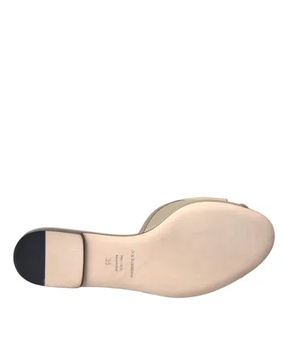 Dolce & Gabbana Beige Logo Pearl Flats Sandals Slides Shoes In Beige