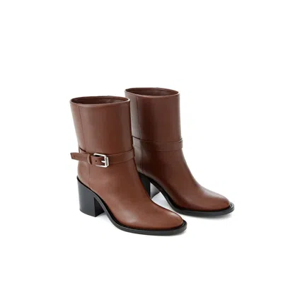 Burberry Elegant Leather Brown Boots In Brown