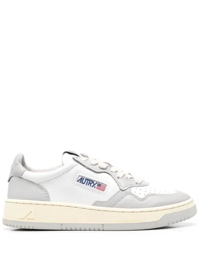 Autry Logo Low Woman Sneakers In Gray