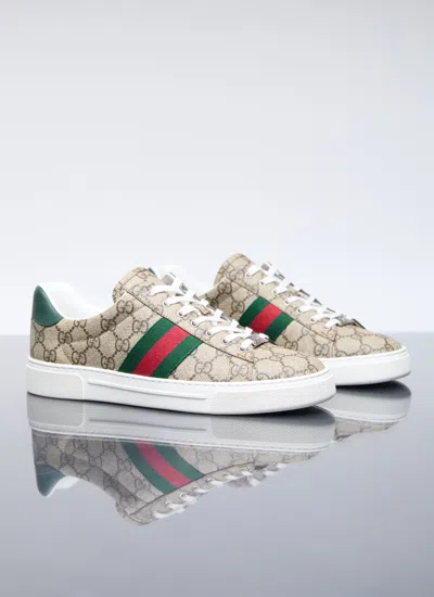 Gucci Ace Gg Supreme Bees Sneakers In Cream
