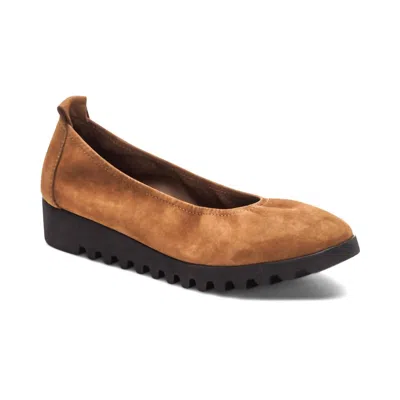 Aetrex Brianna Ballet Loafer In Taupe In Multi
