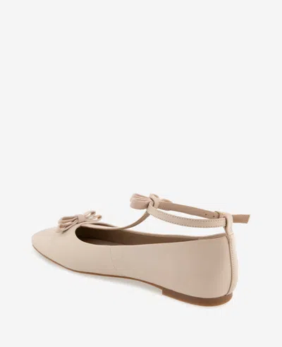 Kenneth Cole Juliet Leather Bow T-strap Flat In Sand Leather