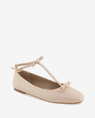 Kenneth Cole Juliet Leather Bow T-strap Flat In Sand Leather