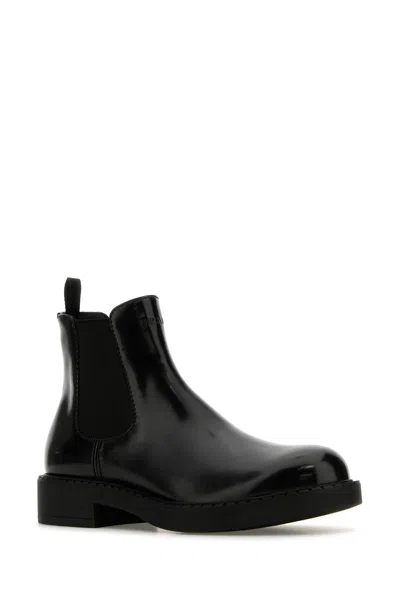 Prada Mens Black Logo-debossed Heeled Leather Chelsea Boots